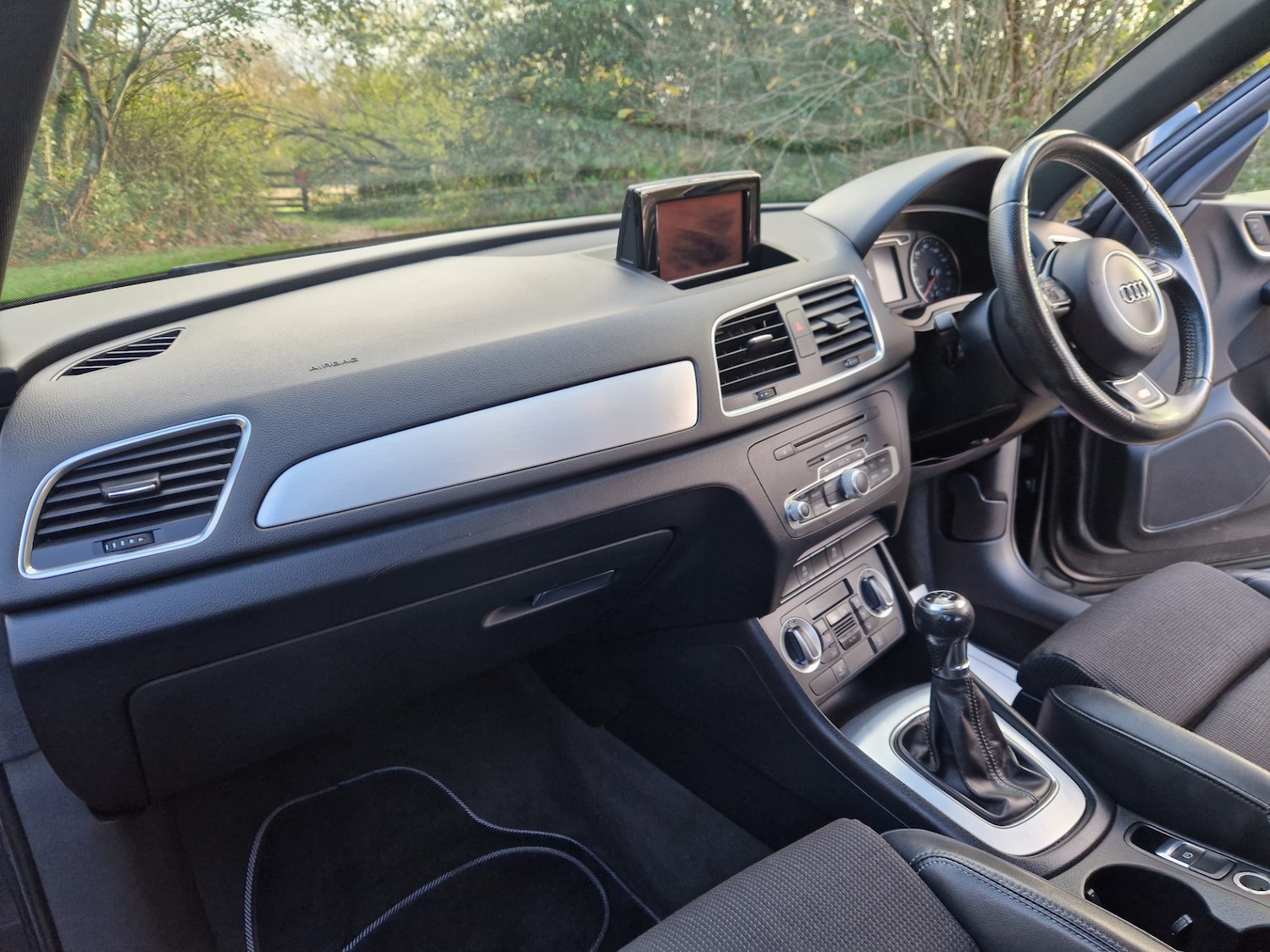 Used Audi Q3 2012 for sale - 76692625: Photo 7