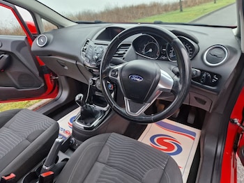 Used Ford Fiesta 2015 for sale - 77404928: Photo