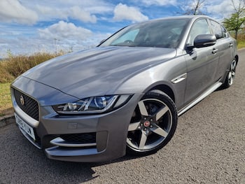Used Jaguar XE 2018 for sale - 79720262: Photo