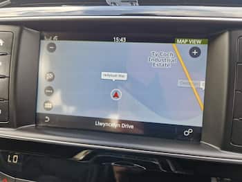 Used Jaguar XE 2018 for sale - 79720262: Photo