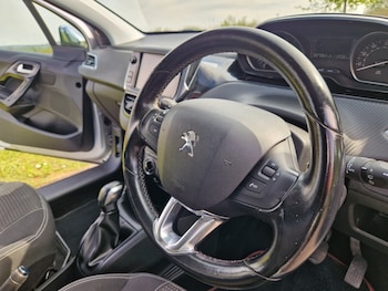 Used Peugeot 208 2018 for sale - 78344052: Photo