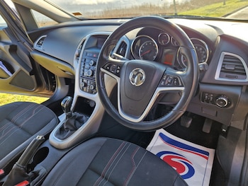 Used Vauxhall Astra 2014 for sale - 77676629: Photo