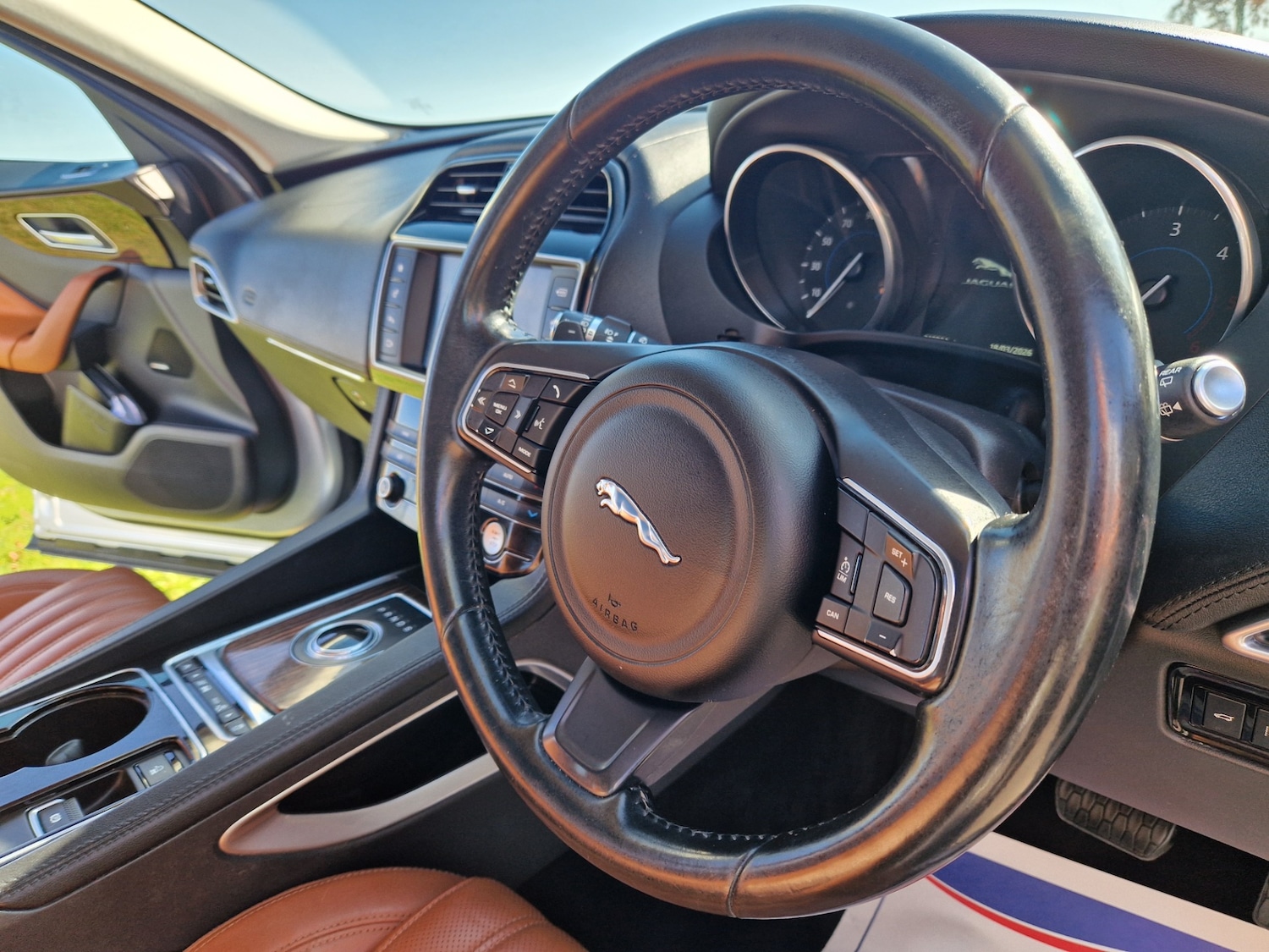 Used Jaguar F-Pace 2016 for sale - 77932342: Photo 11