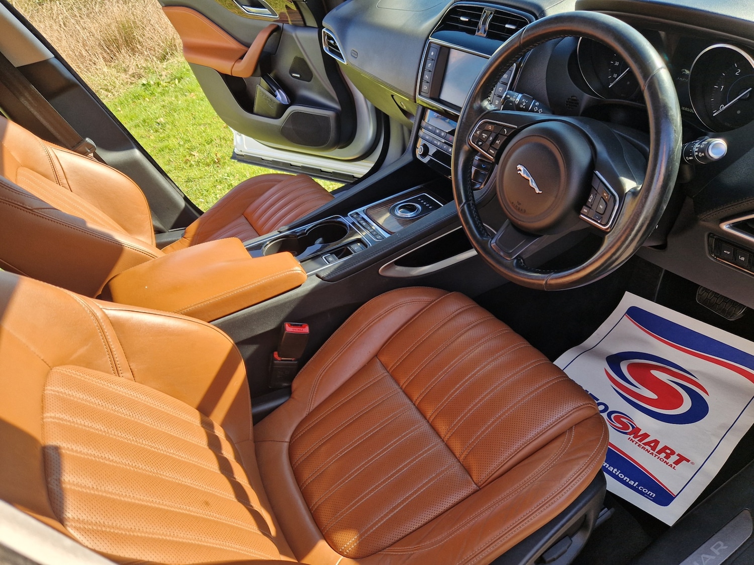 Used Jaguar F-Pace 2016 for sale - 77932342: Photo 3