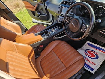 Used Jaguar F-Pace 2016 for sale - 77932342: Photo