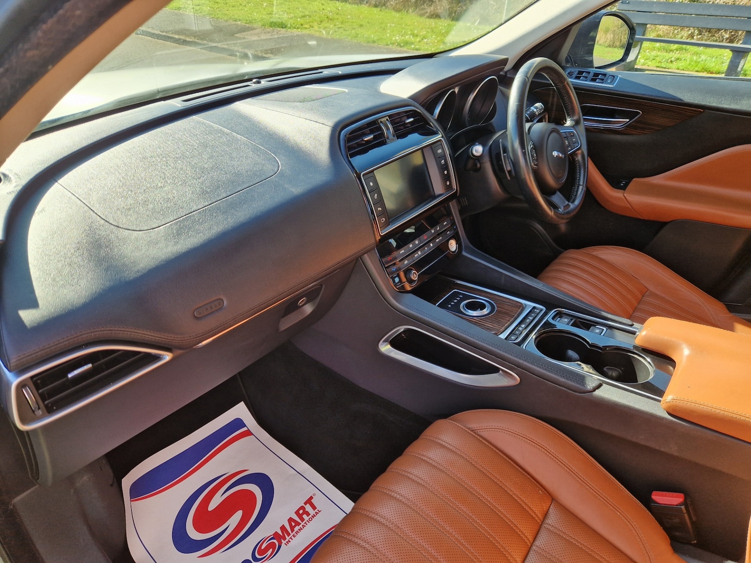 Used Jaguar F-Pace 2016 for sale - 77932342: Photo 5