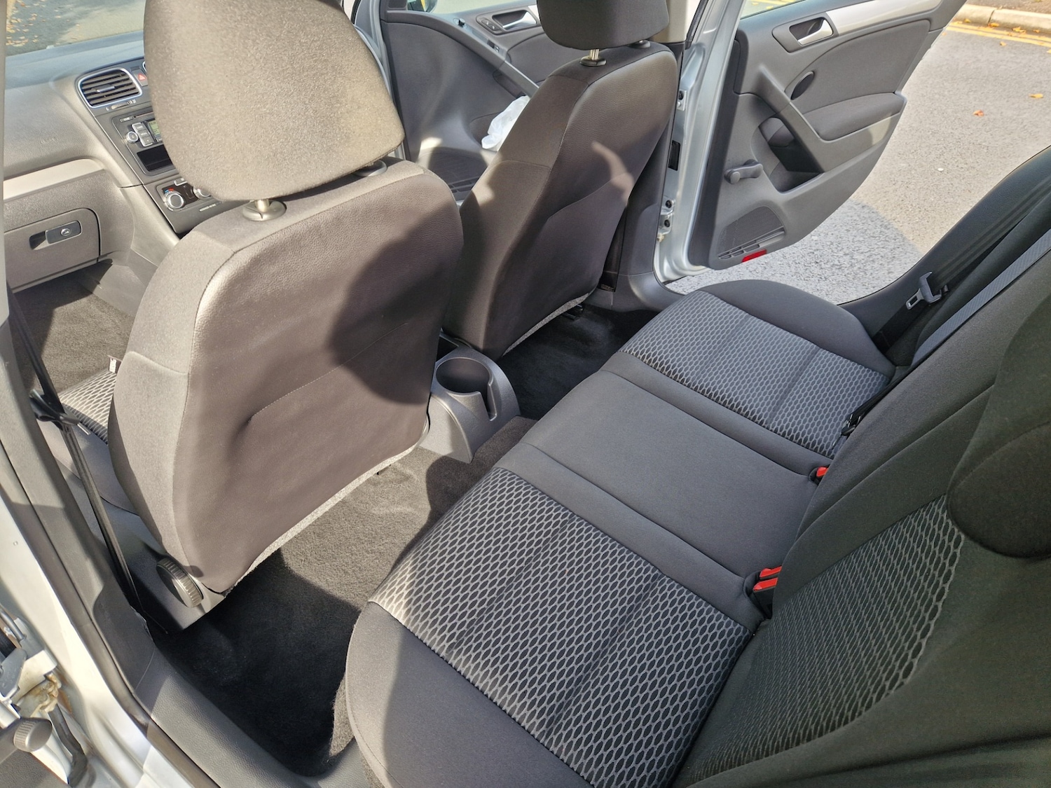 Used Volkswagen Golf 2010 for sale - 76403503: Photo 10