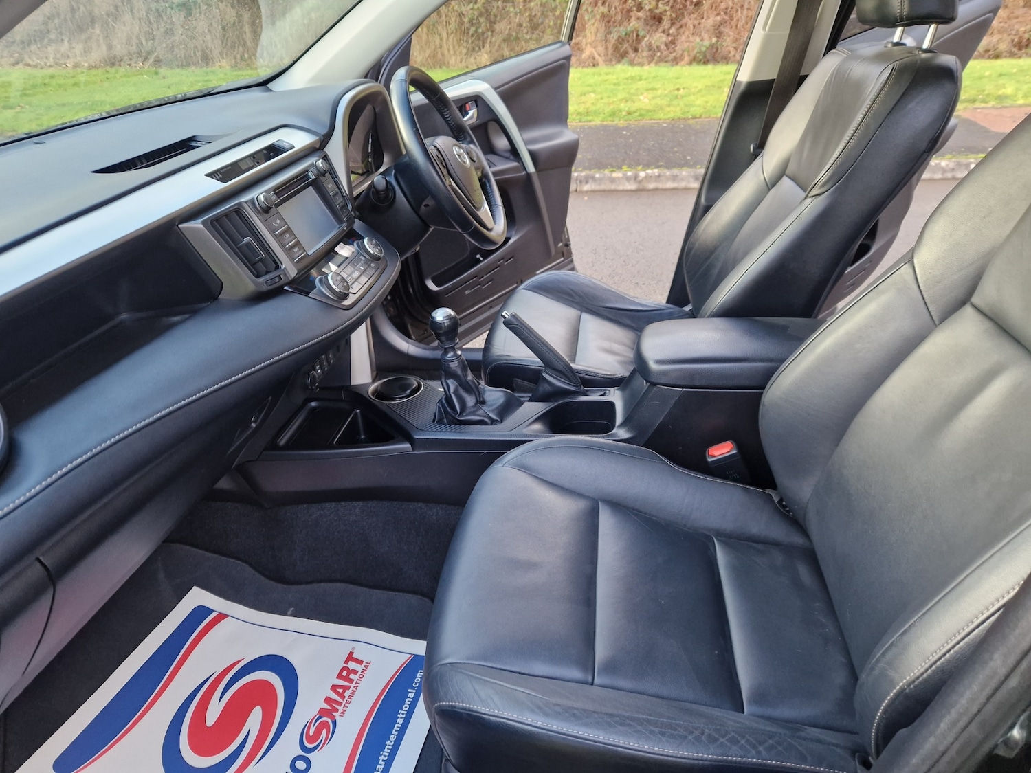 Used Toyota RAV4 2015 for sale - 77297990: Photo 16