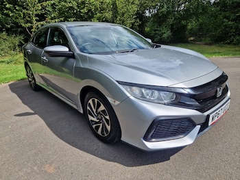 Used Honda Civic 2018 for sale - 75407108: Photo