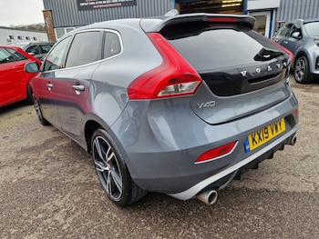 Used Volvo V40 2019 for sale - 77450061: Photo