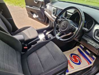 Used Kia Stonic 2018 for sale - 73205256: Photo