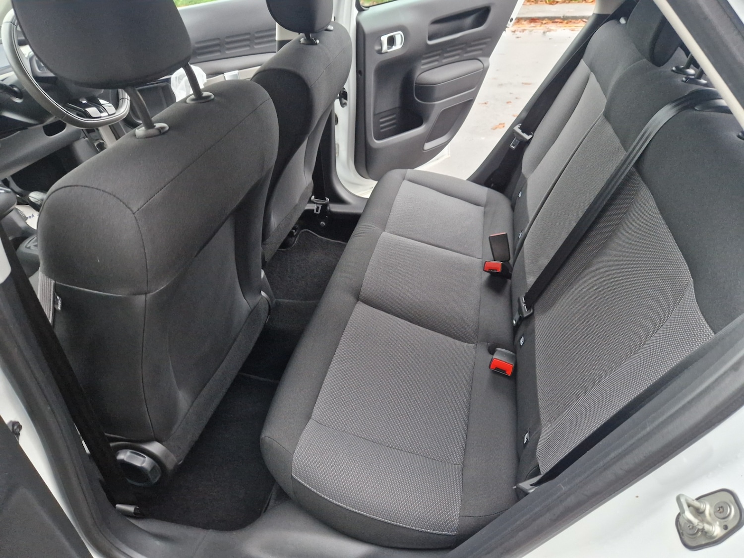 Used Citroen C4 Cactus 2018 for sale - 76464024: Photo 8