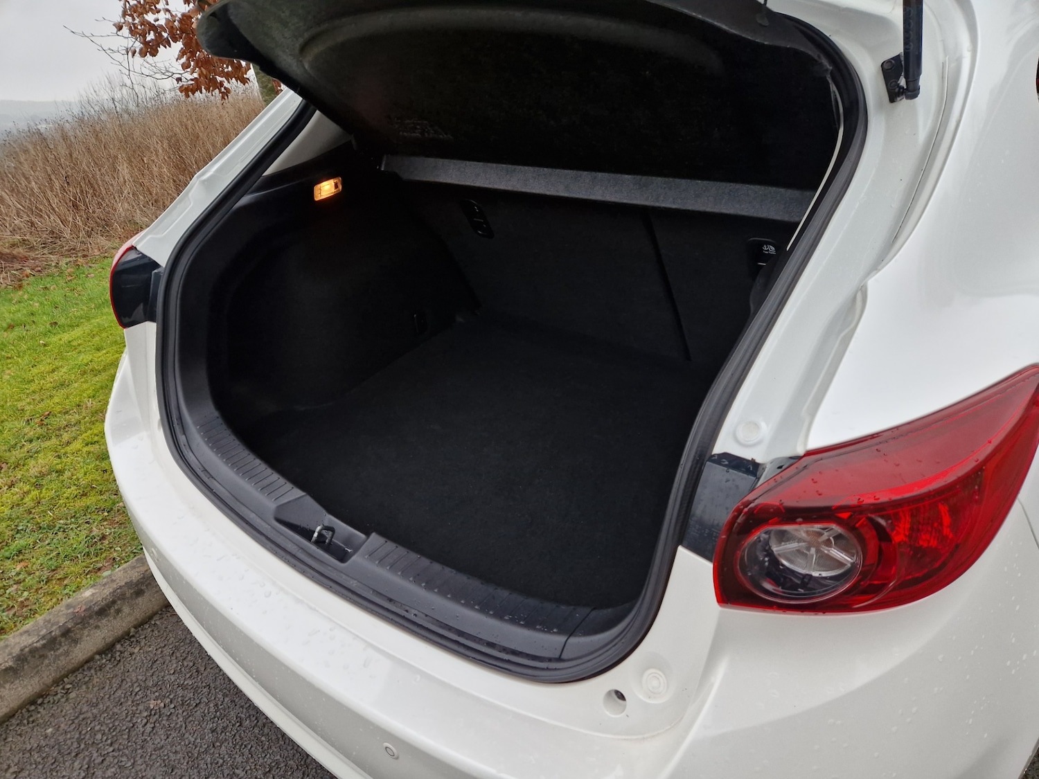 Used Mazda Mazda3 2017 for sale - 77323510: Photo 9