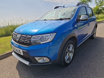 Used Dacia Sandero Stepway 2017 for sale - 78991989: Photo