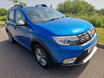 Used Dacia Sandero Stepway 2017 for sale - 78991989: Photo