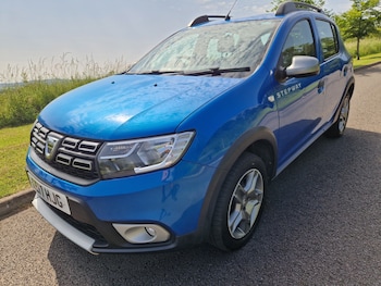 Used Dacia Sandero Stepway 2017 for sale - 78991989: Photo