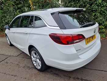 Used Vauxhall Astra 2017 for sale - 75981189: Photo