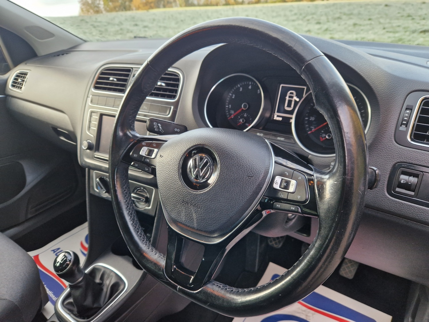 Used Volkswagen Polo 2016 for sale - 76705692: Photo 3