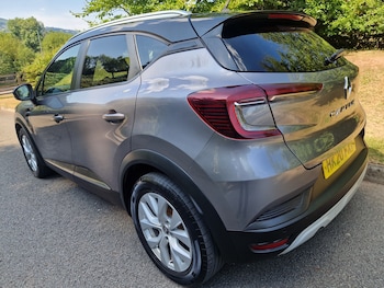 Used Renault Captur 2020 for sale - 79228556: Photo