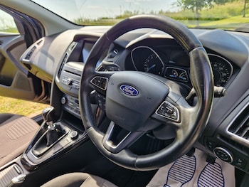 Used Ford Focus 2017 for sale - 79098789: Photo