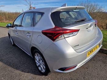 Used Toyota Auris 2016 for sale - 77555623: Photo