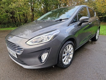 Used Ford Fiesta 2017 for sale - 76493630: Photo