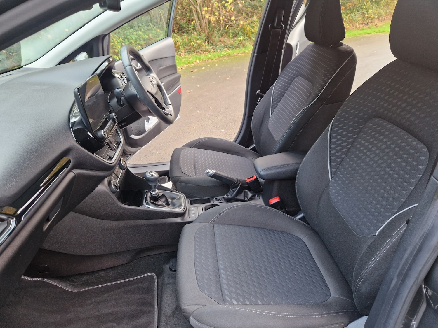 Used Ford Fiesta 2017 for sale - 76493630: Photo 9