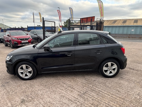 Used Audi A1 2017 for sale - 75428982: Photo 2