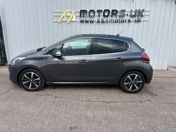 Used Peugeot 208 2018 for sale - 76354967: Photo