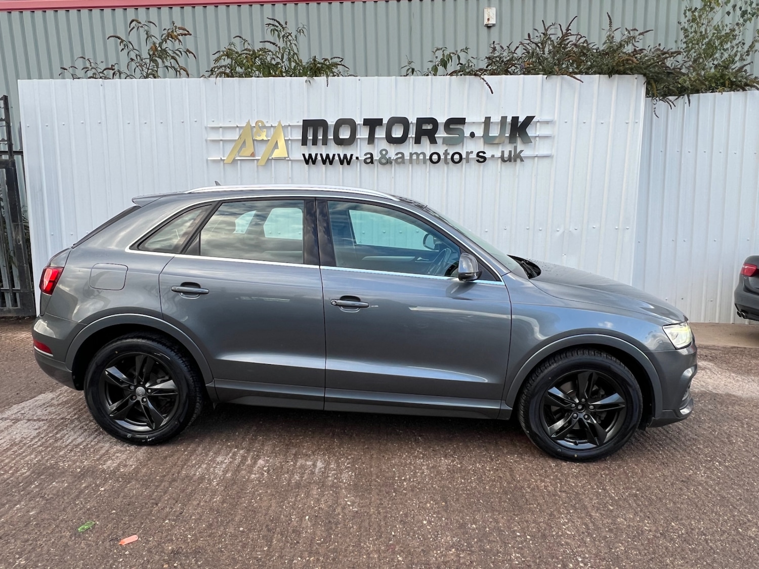 Used Audi Q3 2015 for sale - 76354978: Photo 2