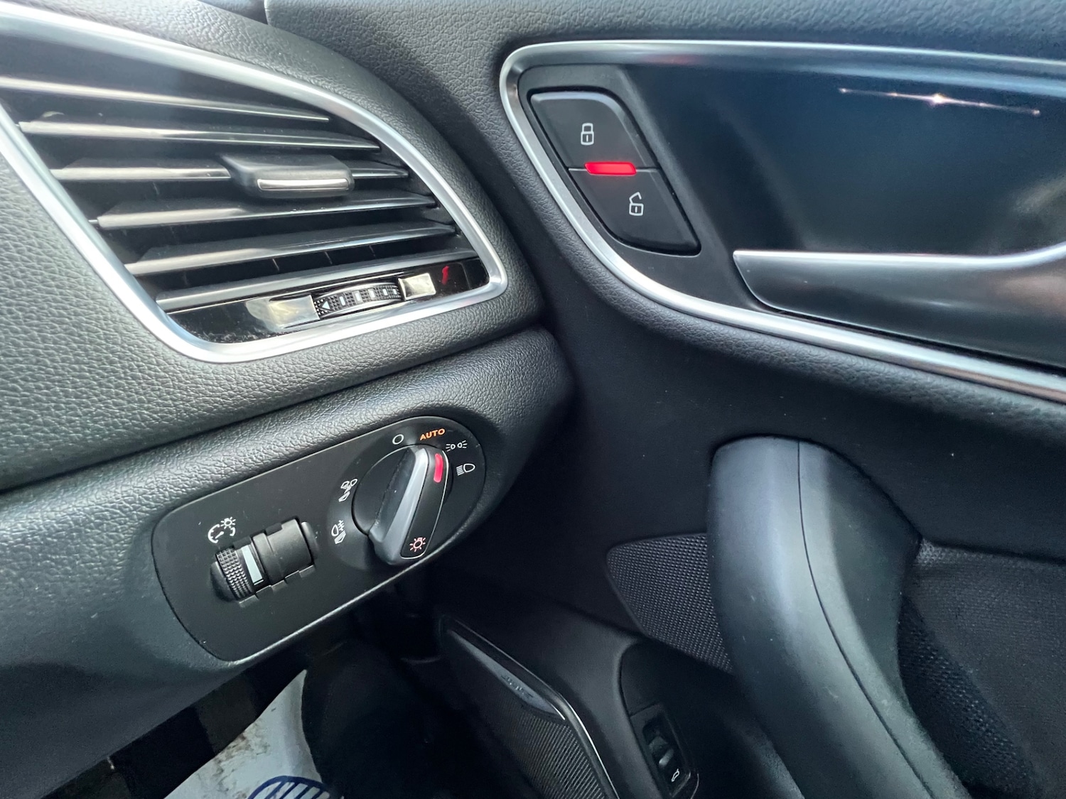Used Audi Q3 2015 for sale - 76354978: Photo 23