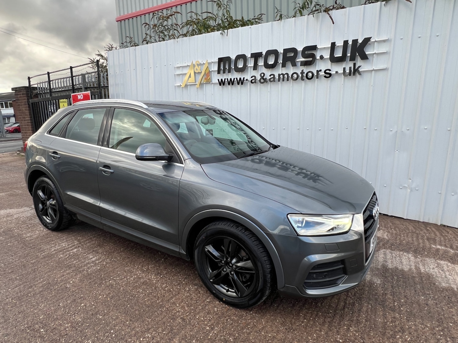 Used Audi Q3 2015 for sale - 76354978: Photo 3