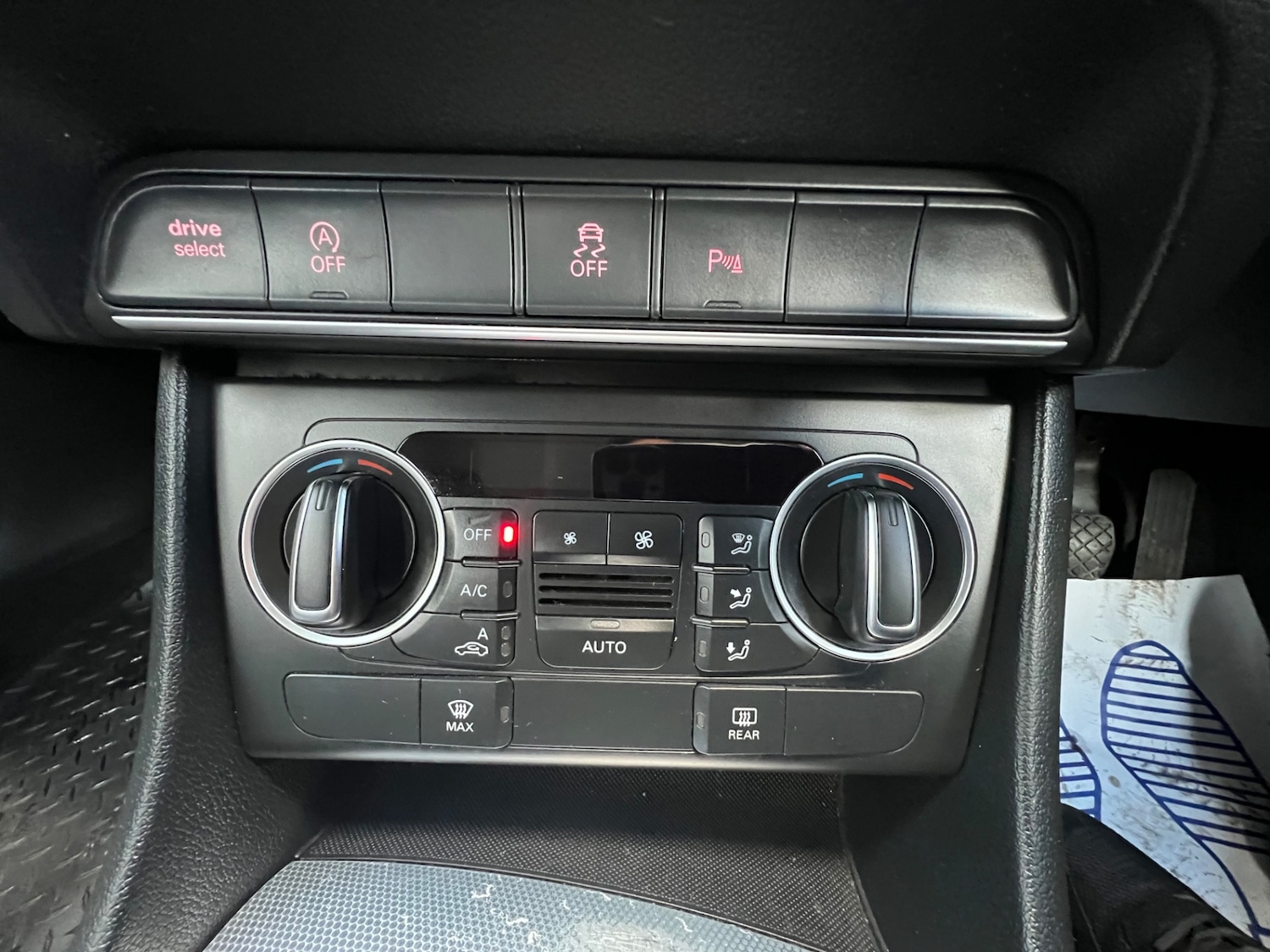 Used Audi Q3 2015 for sale - 76354978: Photo 30