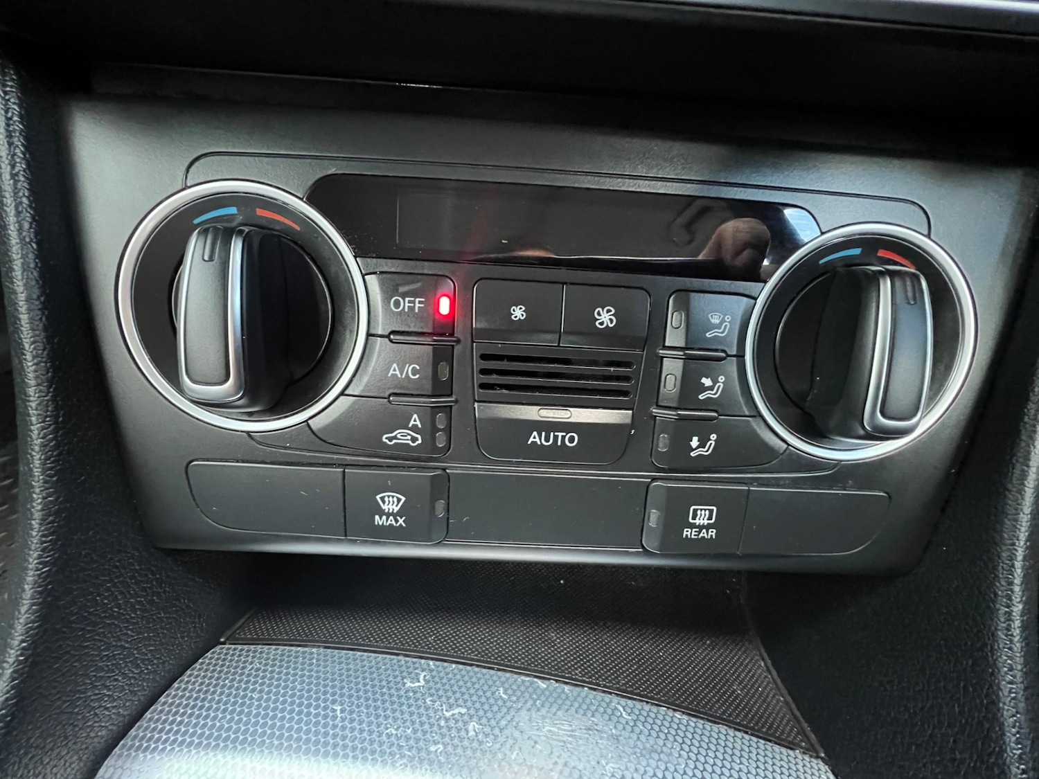 Used Audi Q3 2015 for sale - 76354978: Photo 32