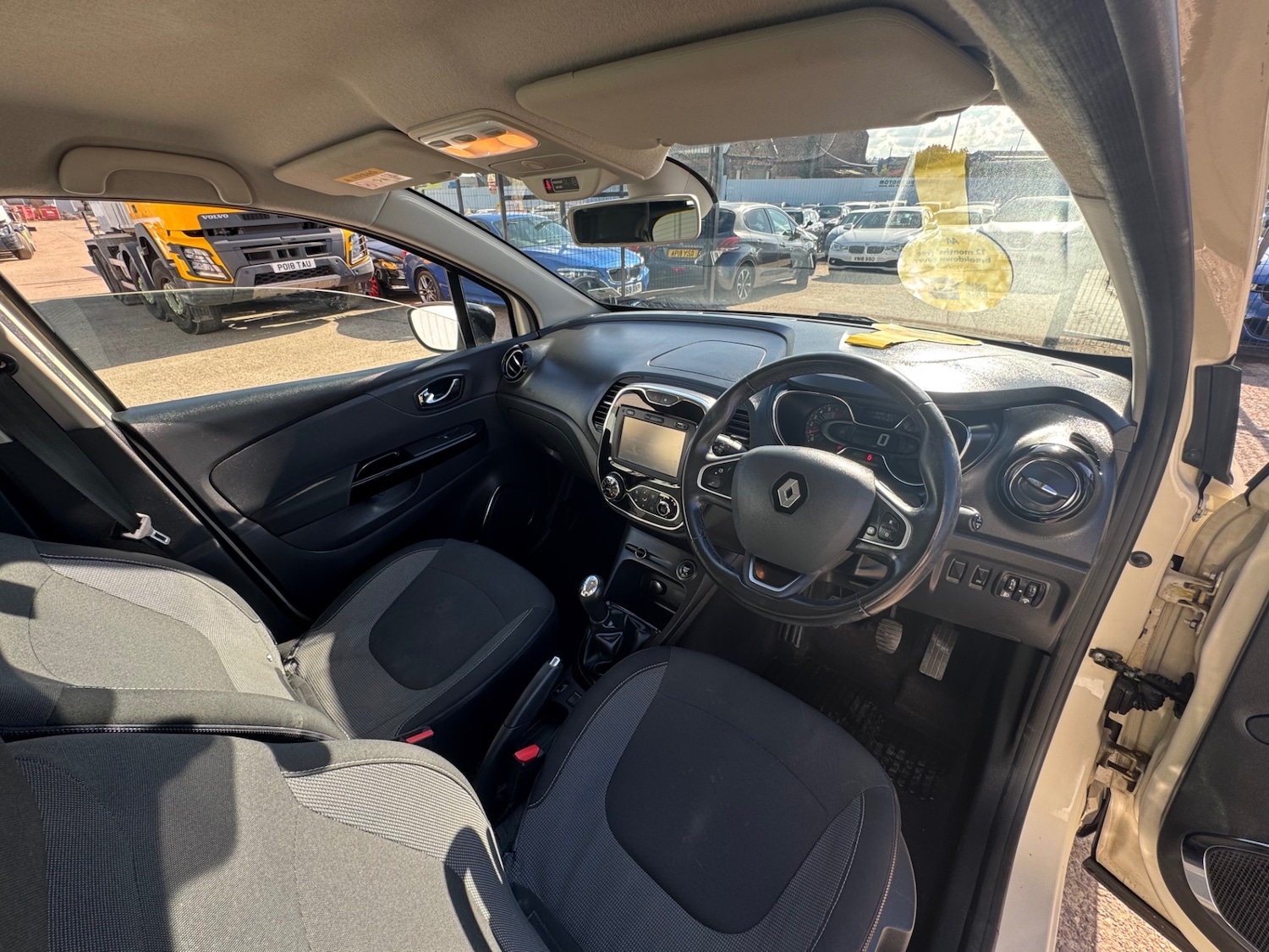 Used Renault Captur 2017 for sale - 76150344: Photo 15