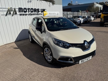 Used Renault Captur 2017 for sale - 76150344: Photo 2