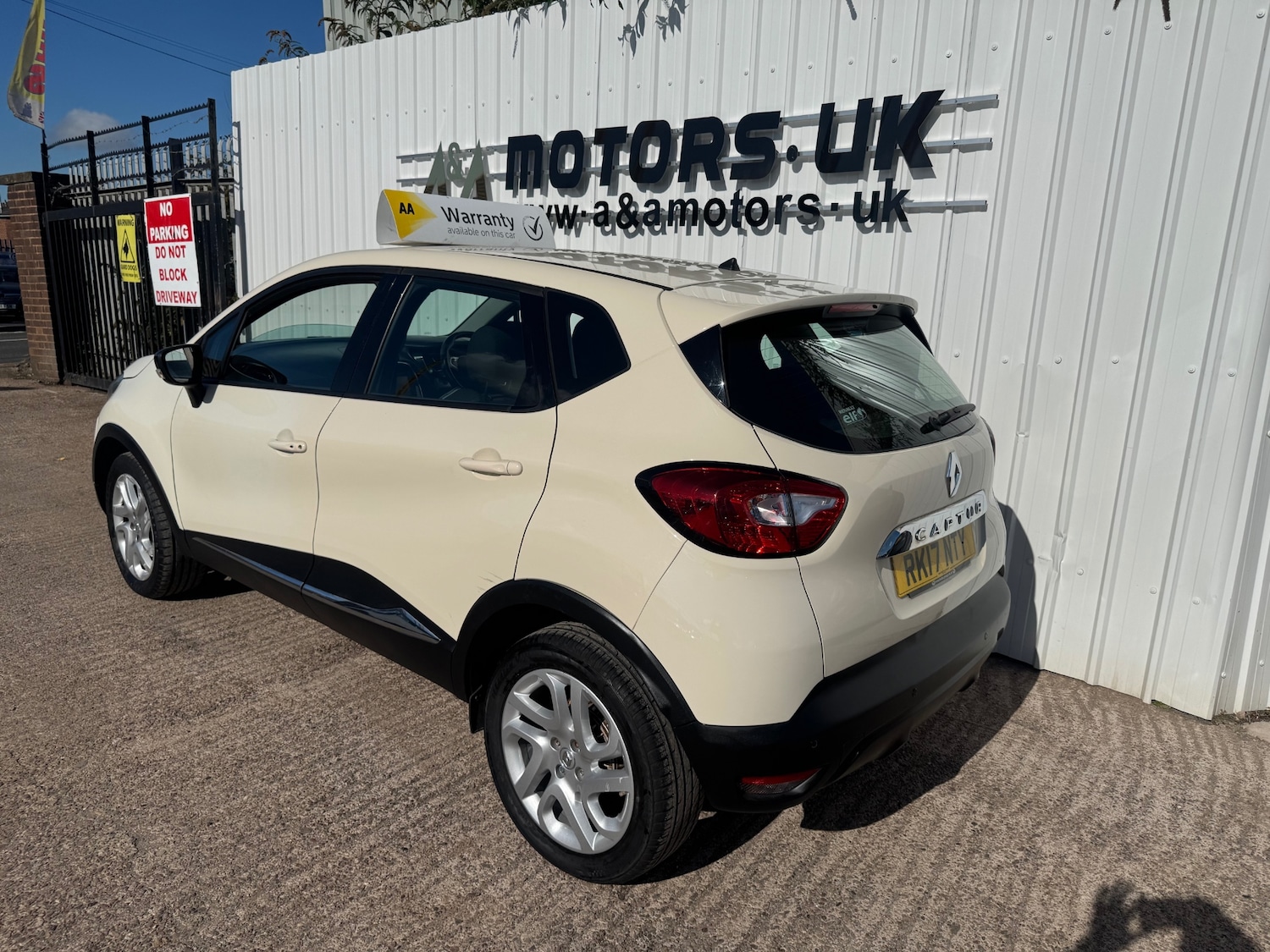 Used Renault Captur 2017 for sale - 76150344: Photo 5