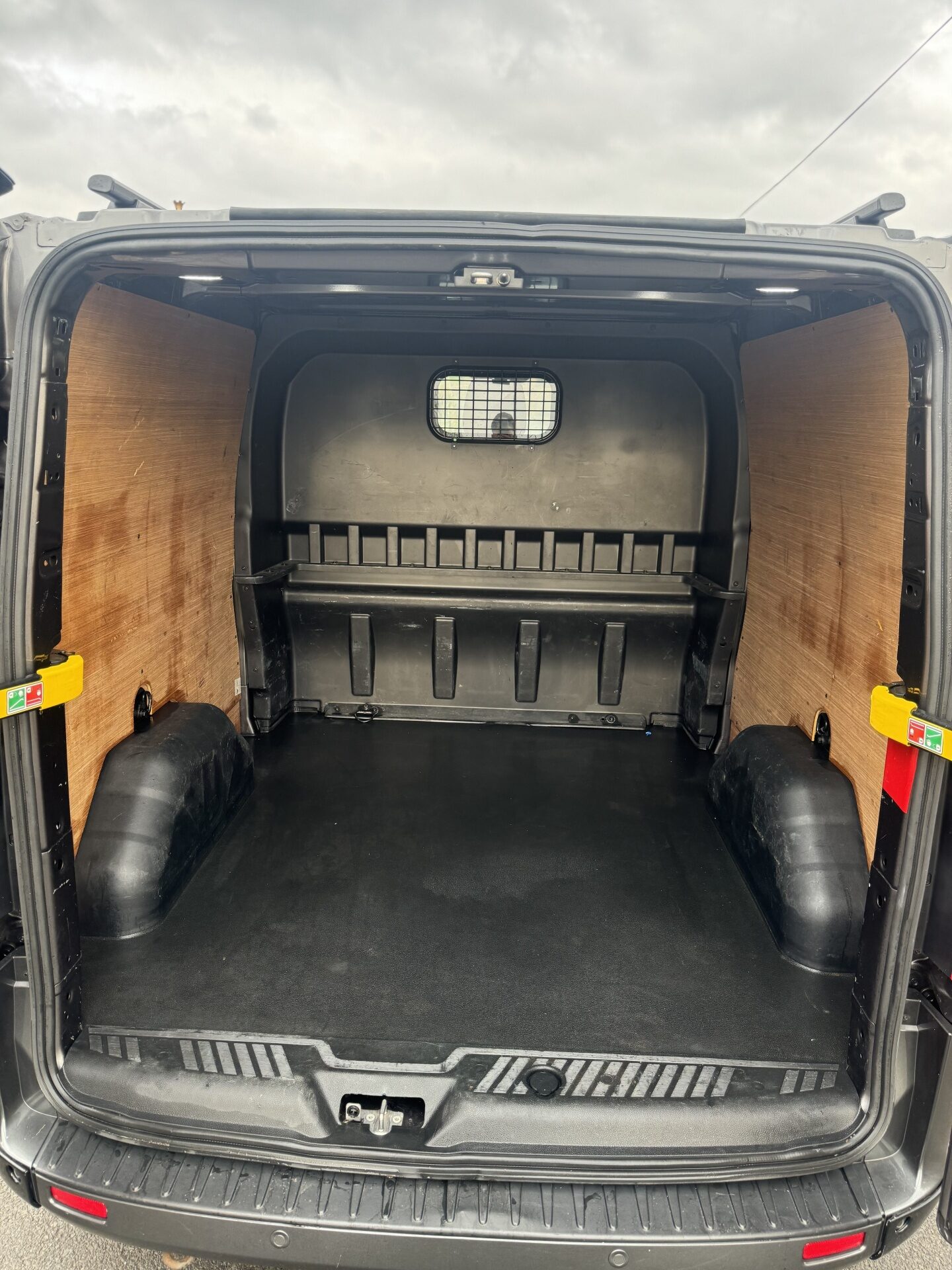 Used Ford Transit Custom 2020 for sale - 77310536: Photo 8