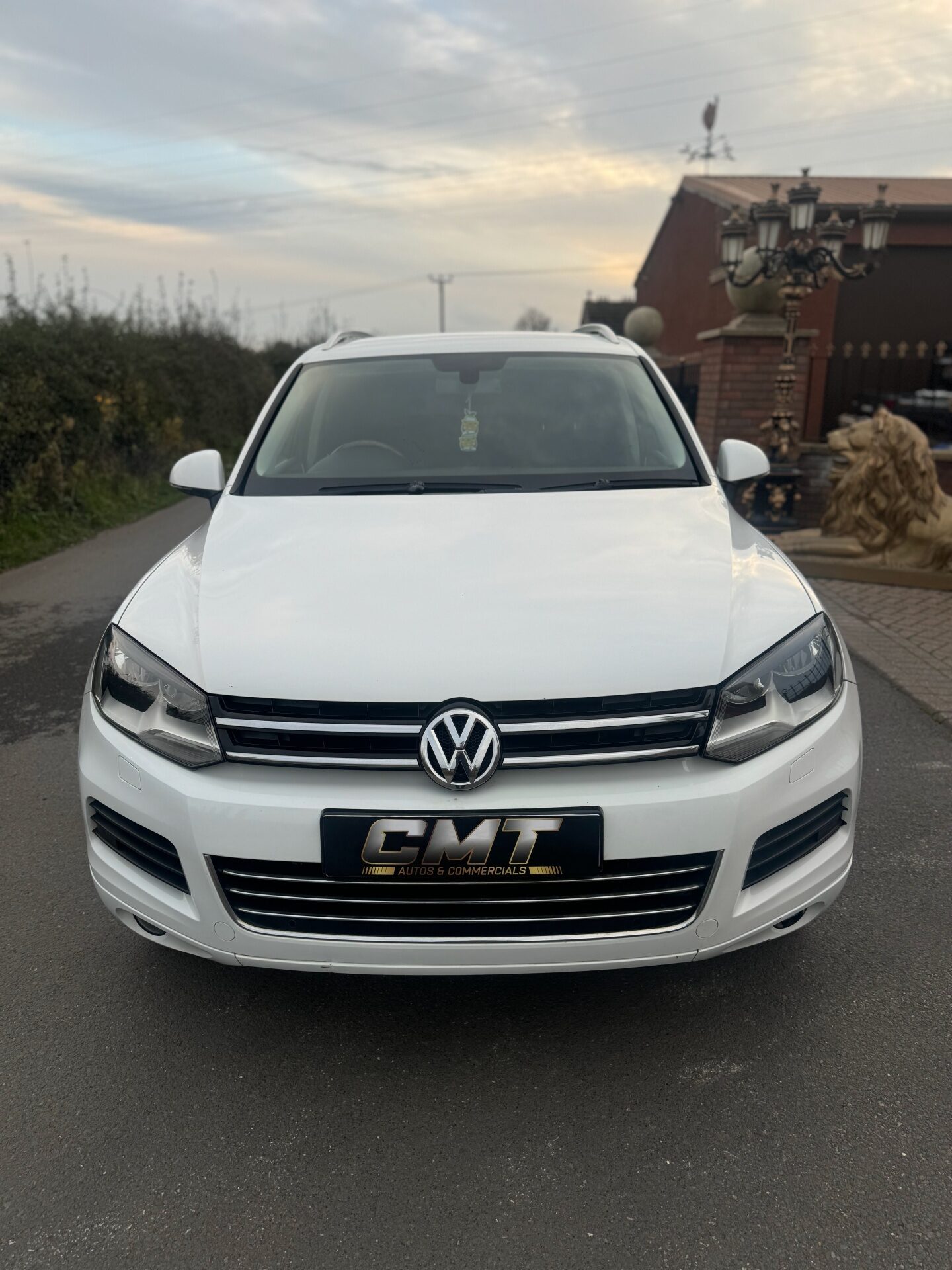 Used Volkswagen Touareg 2012 for sale - 76953742: Photo 2
