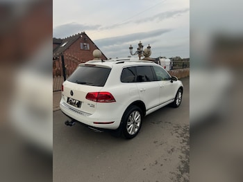 Used Volkswagen Touareg 2012 for sale - 76953742: Photo