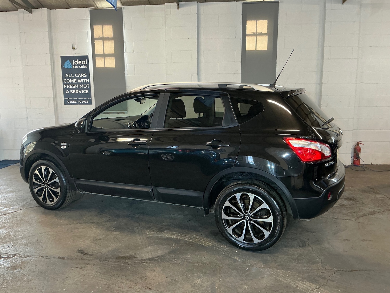 Used Nissan Qashqai 2011 for sale - 77047489: Photo 10