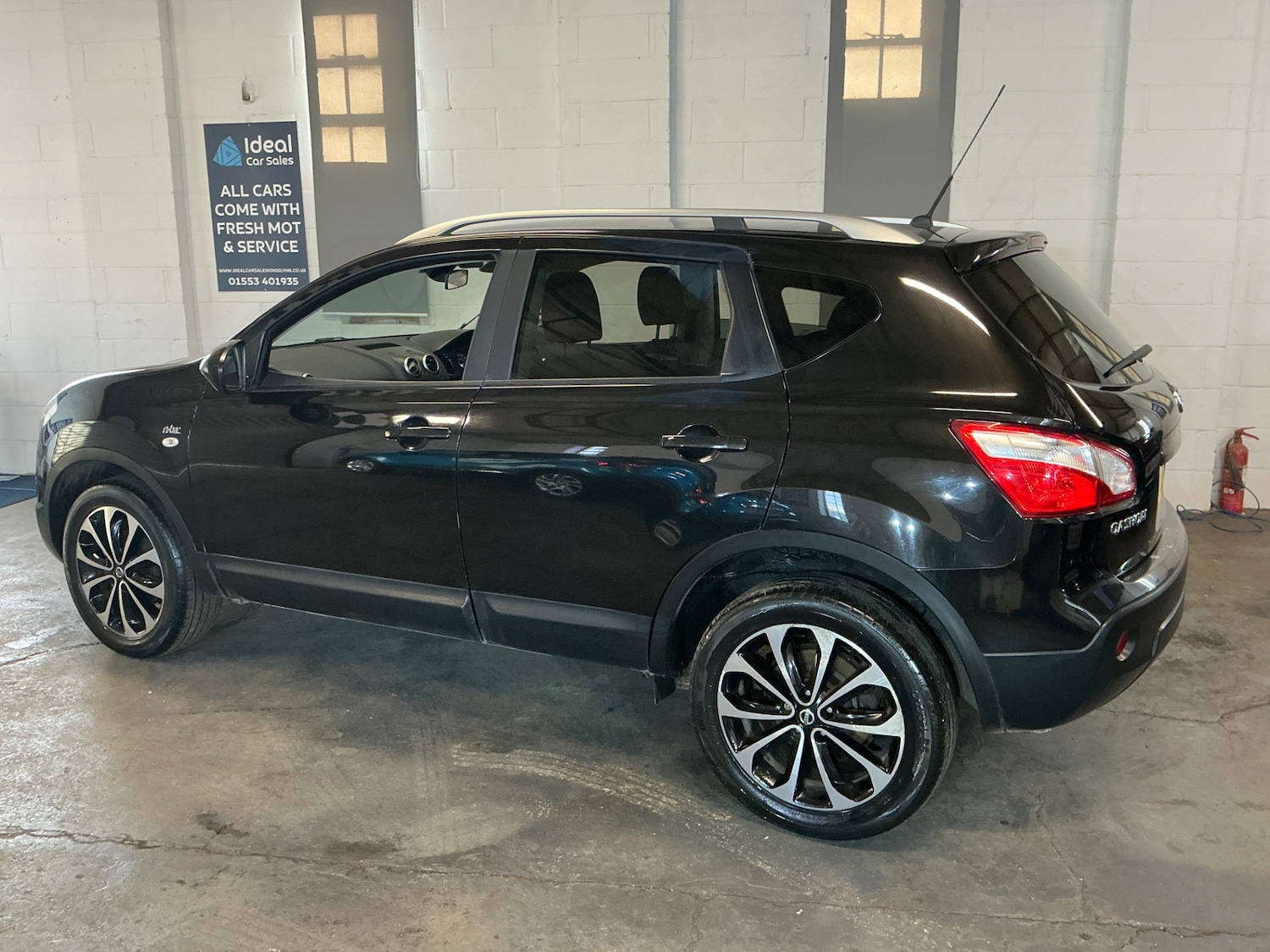 Used Nissan Qashqai 2011 for sale - 77047489: Photo 11