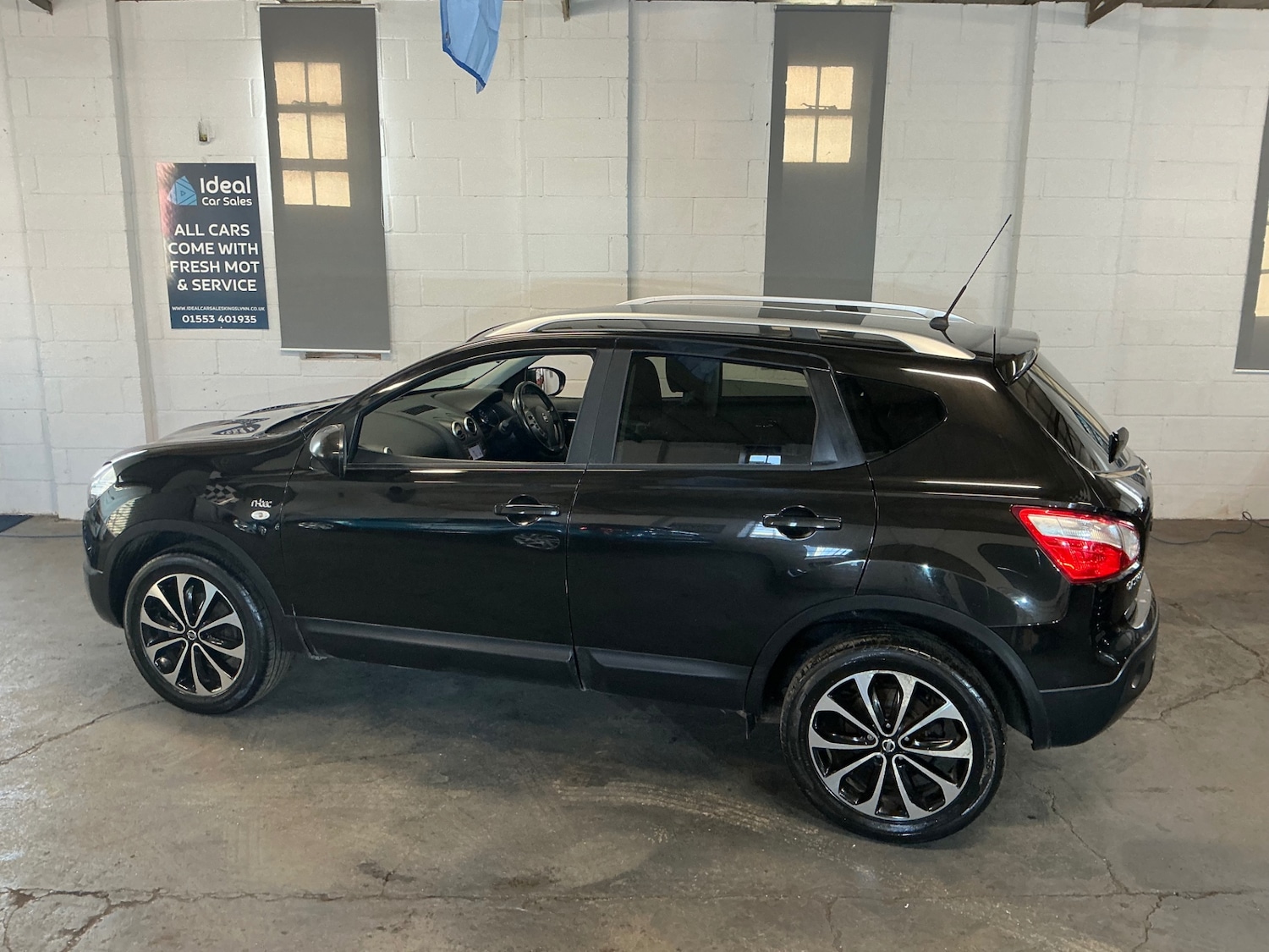 Used Nissan Qashqai 2011 for sale - 77047489: Photo 12