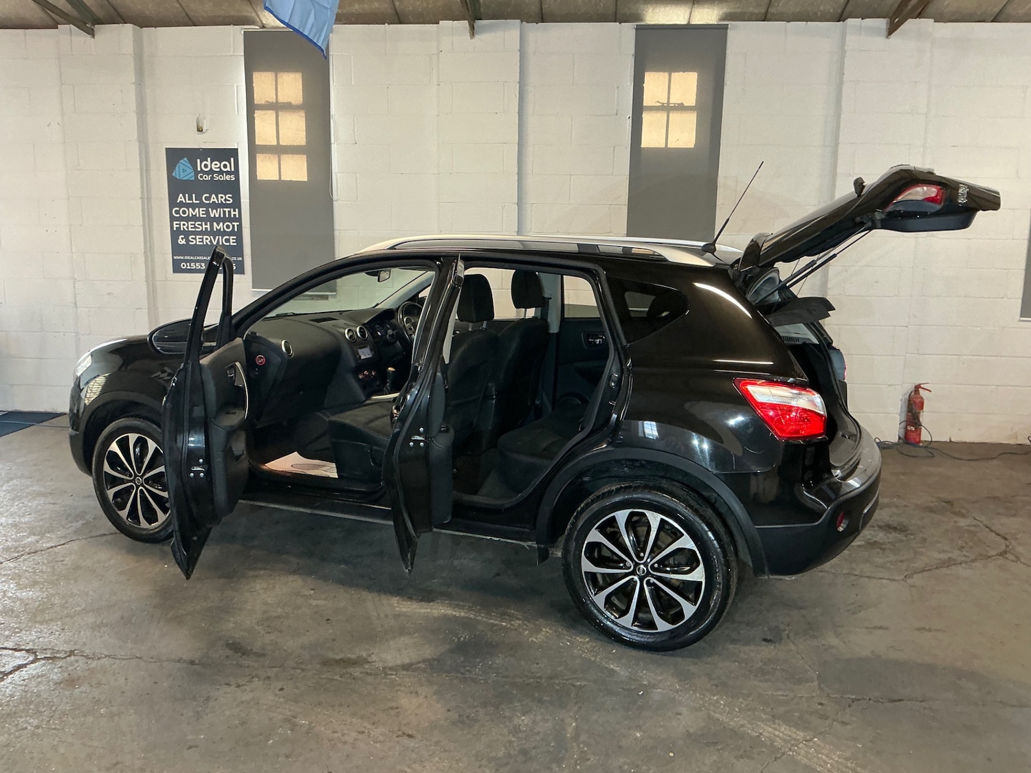 Used Nissan Qashqai 2011 for sale - 77047489: Photo 13