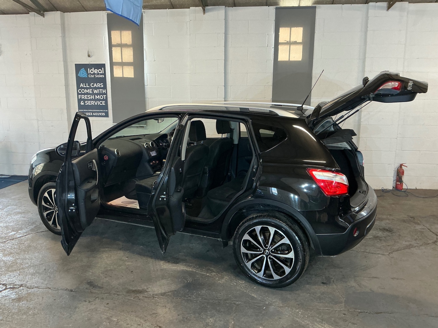 Used Nissan Qashqai 2011 for sale - 77047489: Photo 14