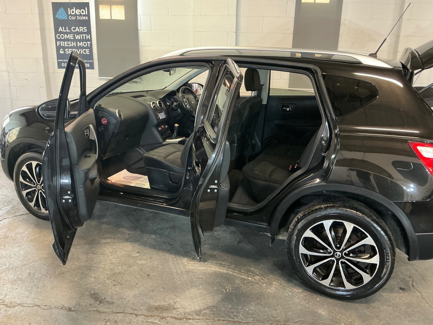 Used Nissan Qashqai 2011 for sale - 77047489: Photo 15