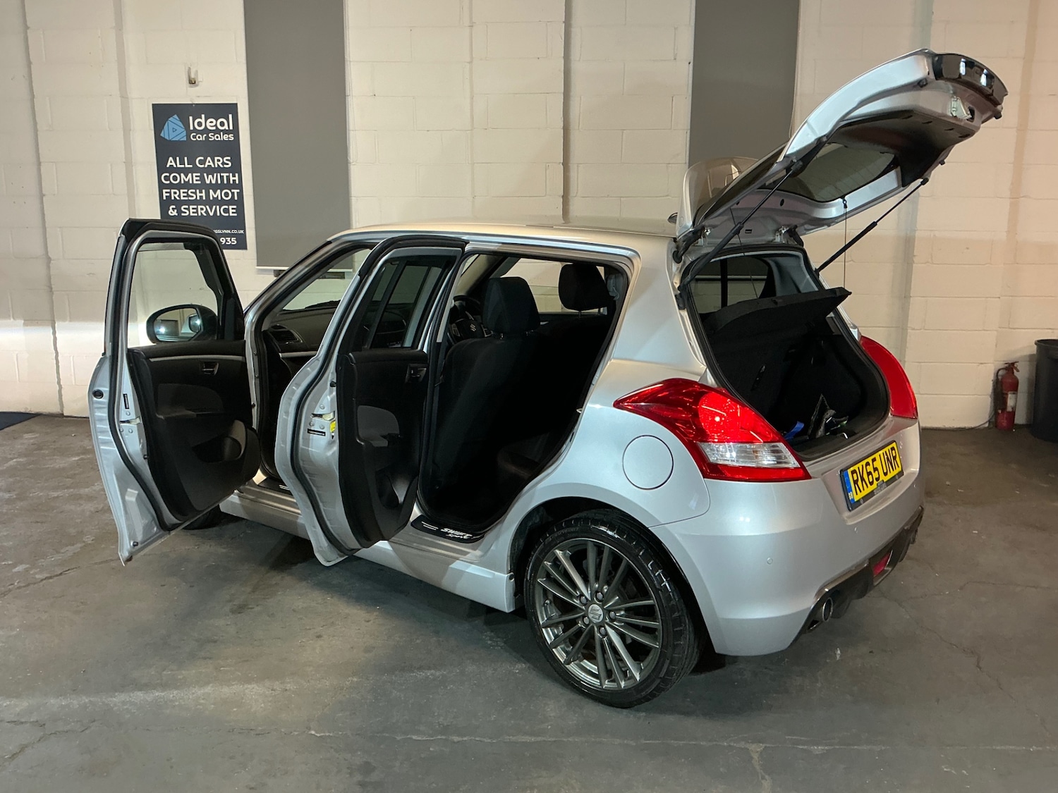 Used Suzuki Swift 2015 for sale - 77236999: Photo 12