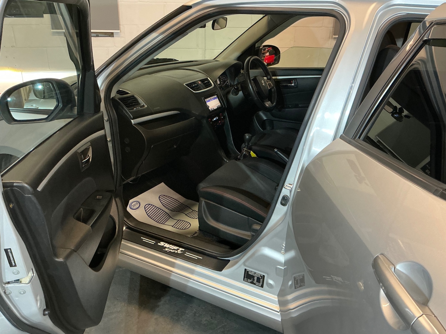 Used Suzuki Swift 2015 for sale - 77236999: Photo 15