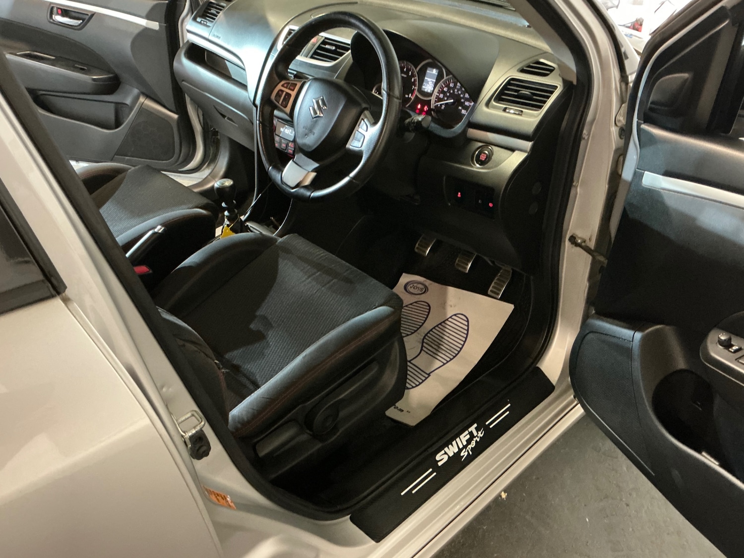 Used Suzuki Swift 2015 for sale - 77236999: Photo 18