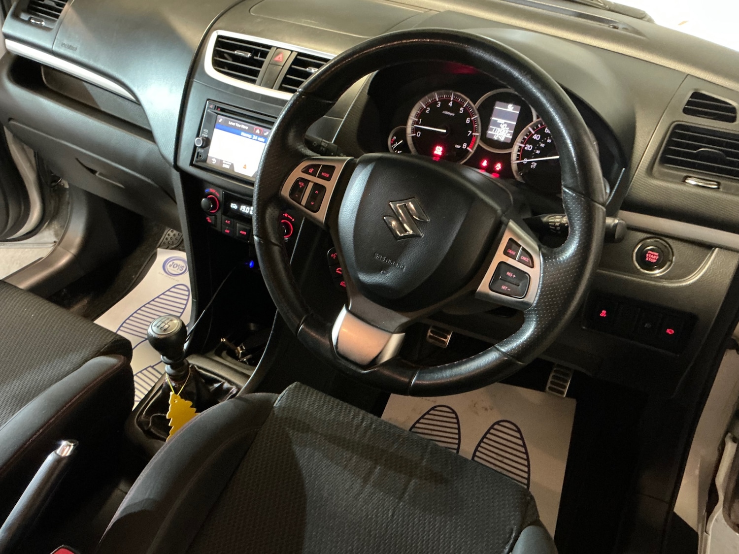 Used Suzuki Swift 2015 for sale - 77236999: Photo 19